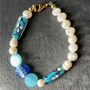 Freshwater Pearl Blue Seaglass Bracelet